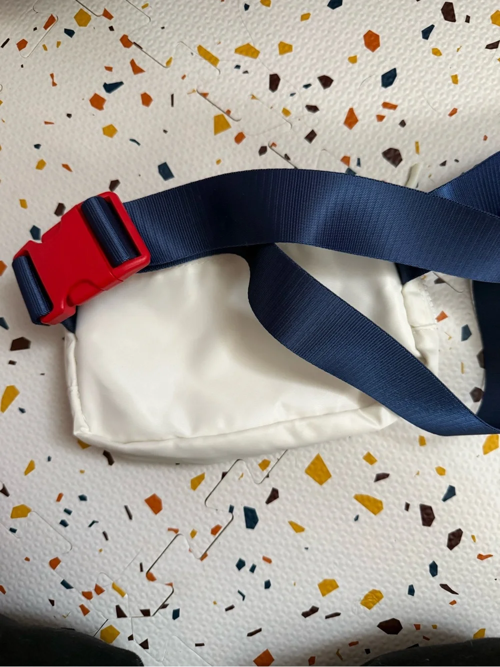 USA White Belt Bag with Navy Strap